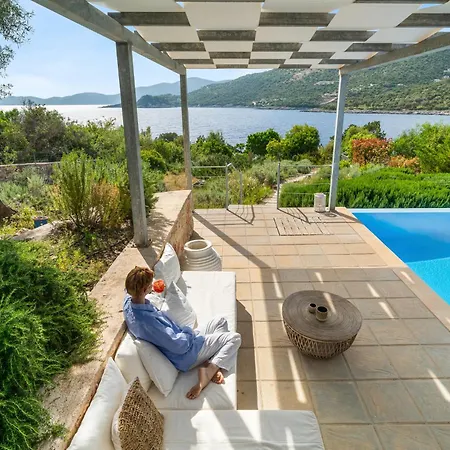 Vila Saphora Sea Front