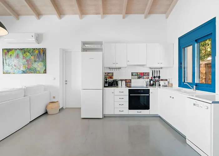 Villa Saphora Sea Front *