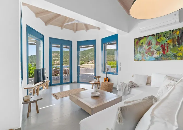 Saphora Sea Front Villa Evgiros